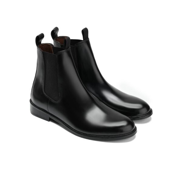 Chelsea Boot in Black - Image 2