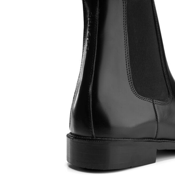 Chelsea Boot in Black - Image 3